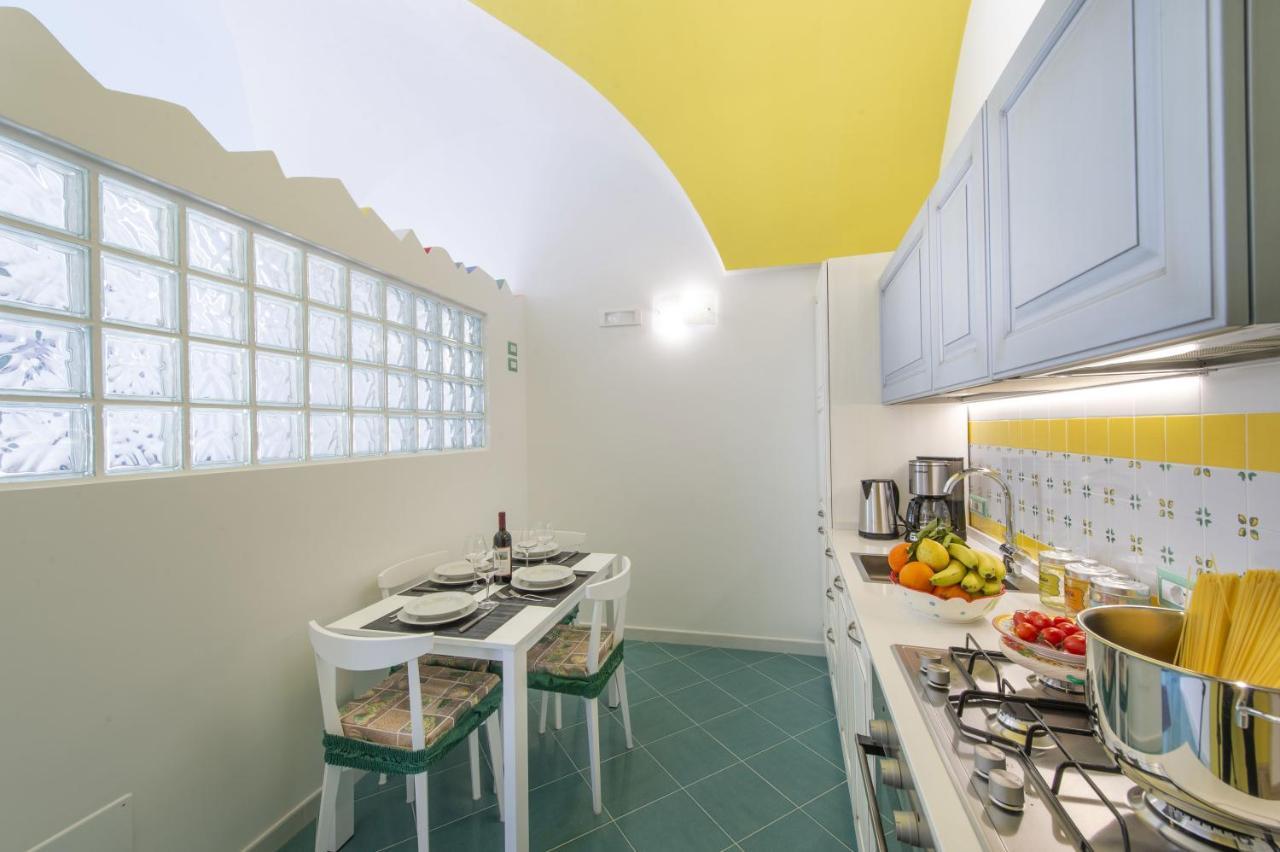 Domus Caterina Apartment Furore Bagian luar foto